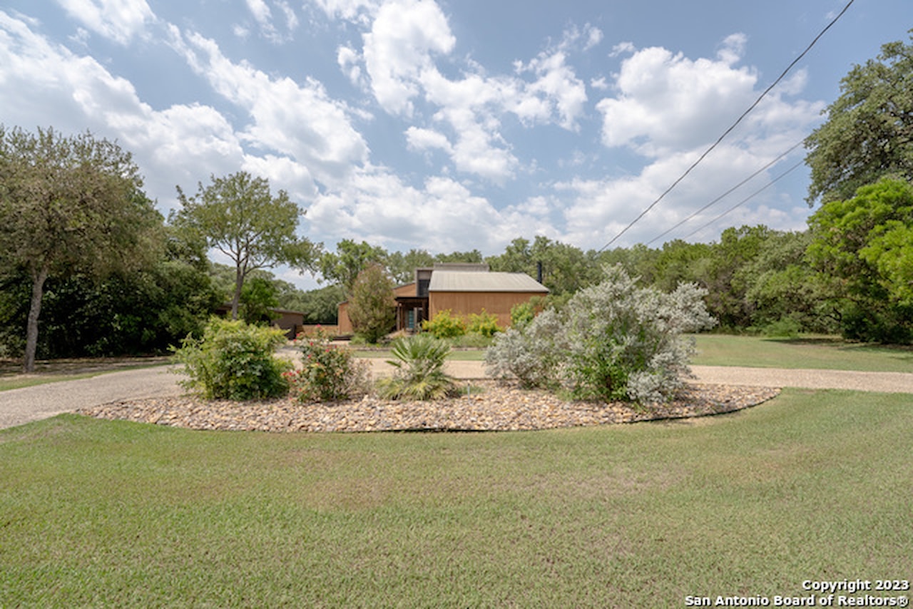 10917 Parrigin Rd Helotes, TX 78023 home for sale