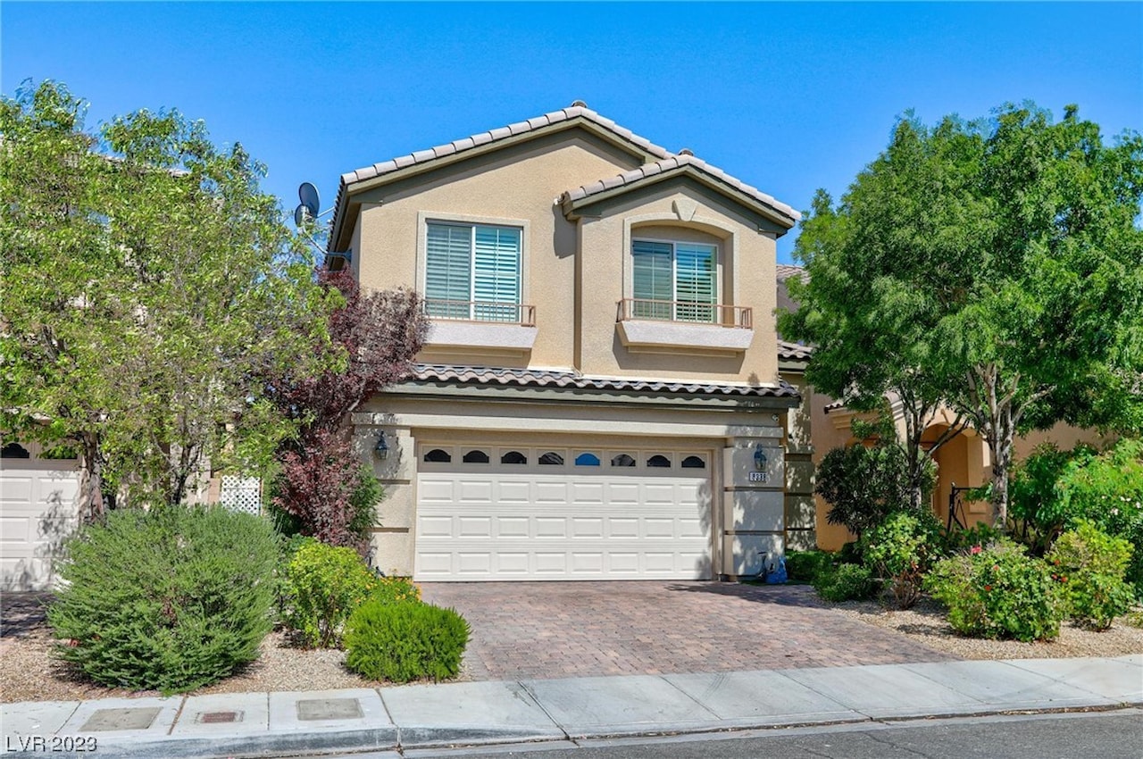 8338 S Pioneer Way located in Las Vegas, NV 89113 MLS 2525607