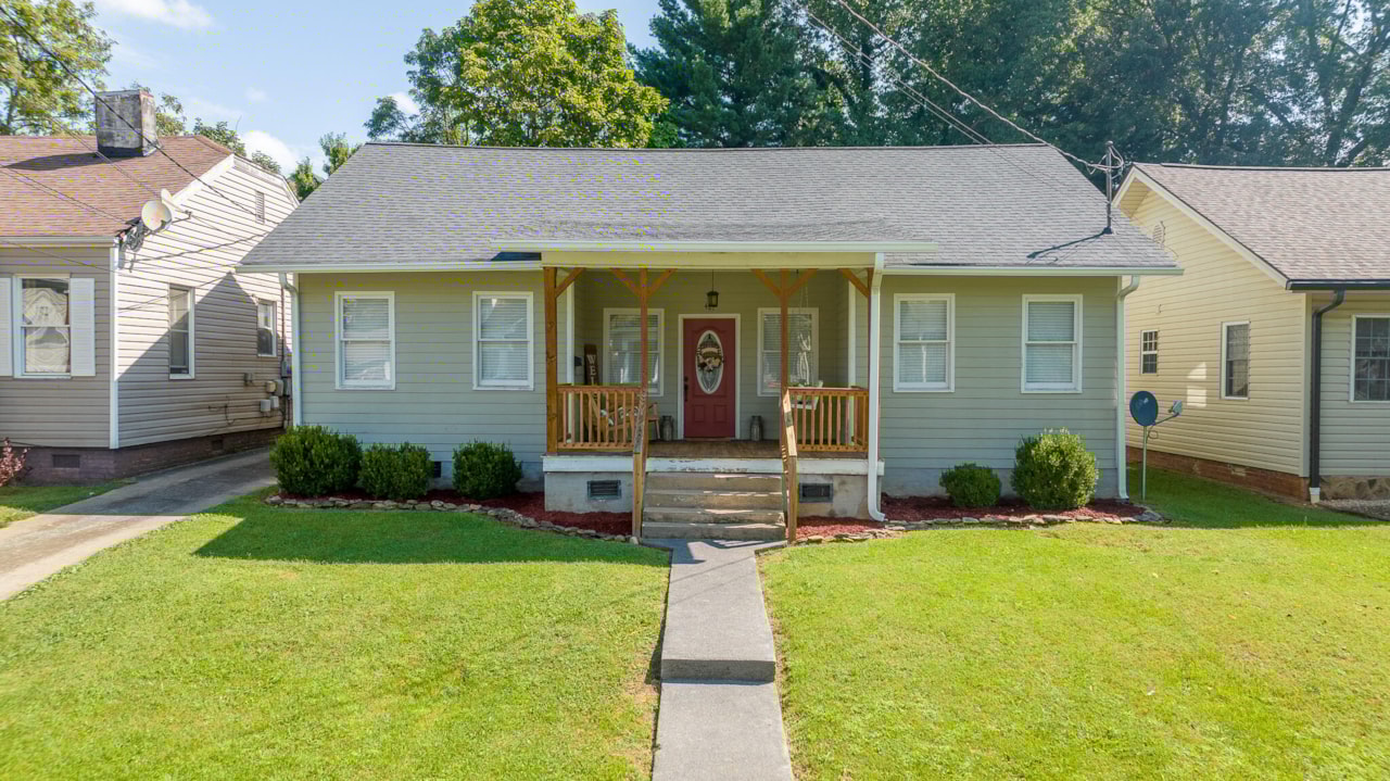 421 Carolina Ave Bristol, TN 37620 MLS 9956599