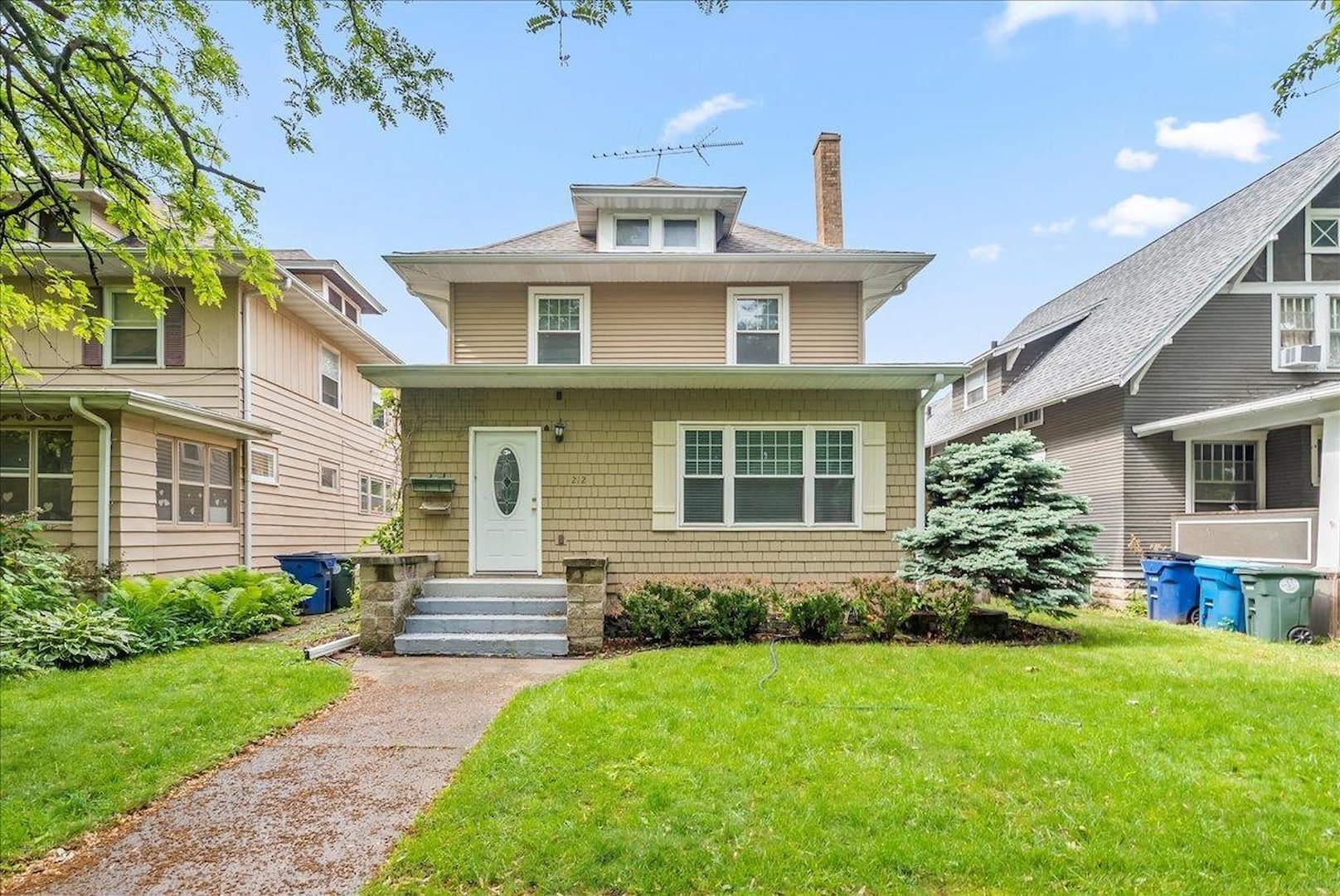 212 Home Park Blvd Waterloo IA 50701 home for sale MLS20232153