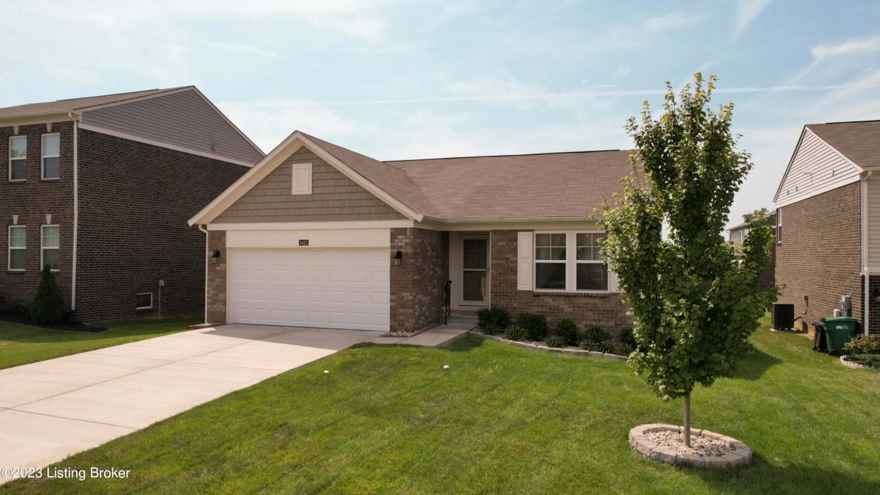 8422 Splendid Point Louisville KY 40229 home for sale MLS 1645132