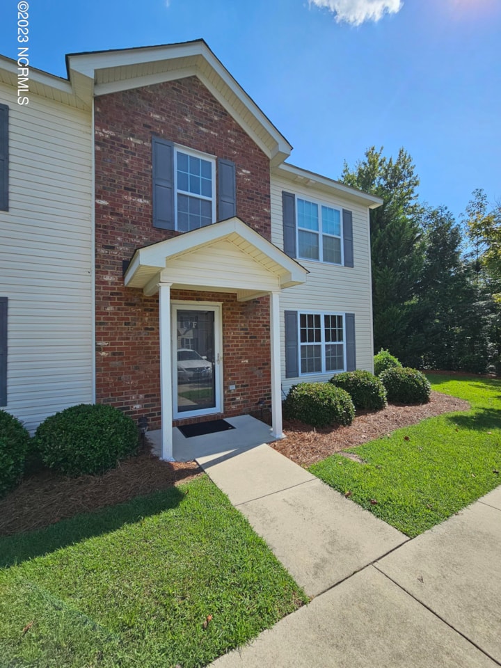 4275 Dudleys Grant Dr Winterville, NC 28590