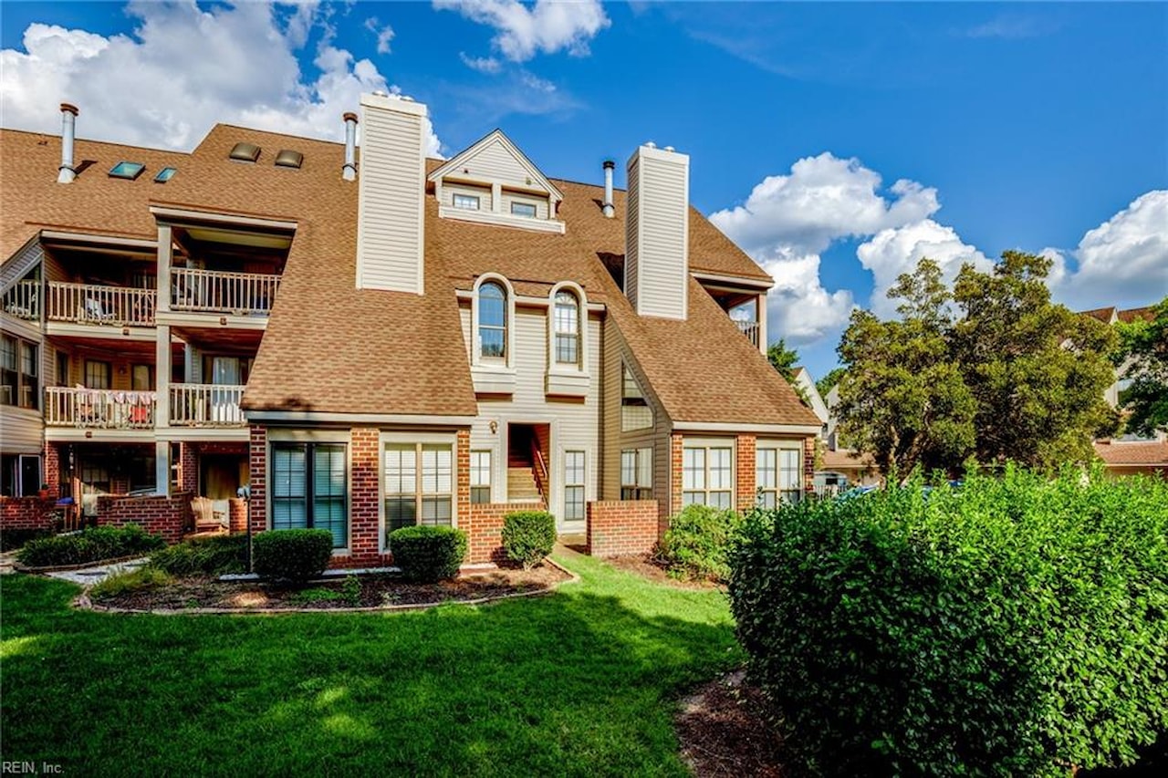 742 Brookside Dr 301 Newport News, VA 23602 MLS 10503134