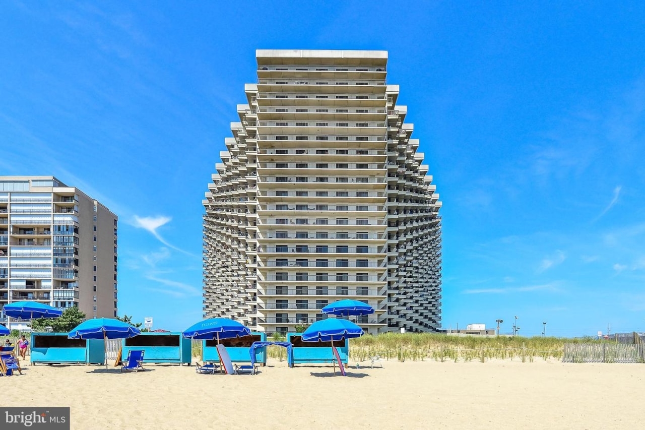 Sea Watch for Sale 11500 Coastal Hwy 306 is listed for 515,000