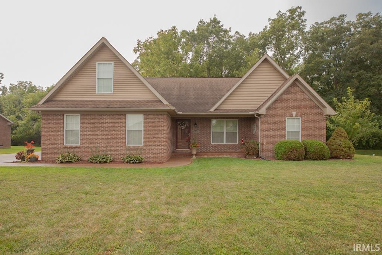 F.C. Tucker Emge Homes for Sale 10111 Oshkosh Drive Newburgh IN