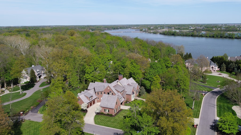 405 Breakwater Dr Fishers, IN 46037 MLS 21944176