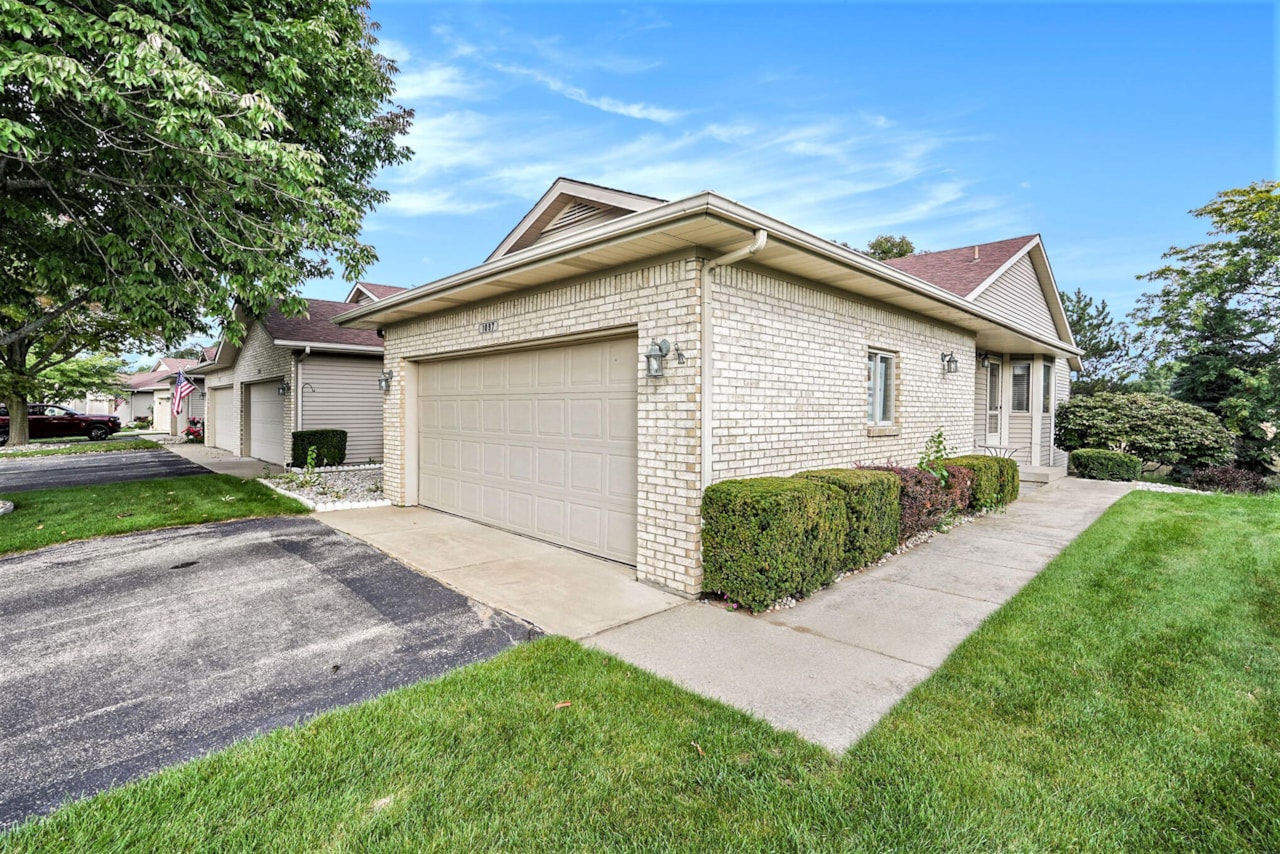 1097 Amber Ridge Dr SW Byron Center, MI 49315 MLS 23135005