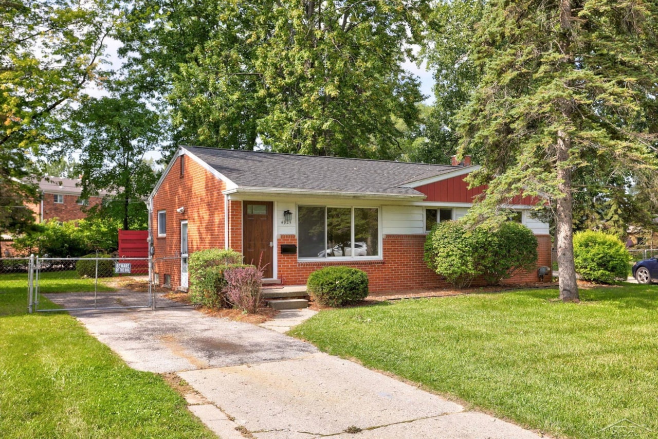 Homes for sale in Saginaw MI