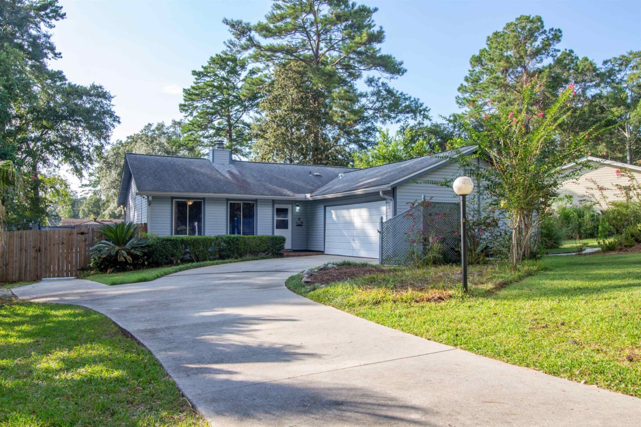 2004 Ted Hines Dr Tallahassee, FL 32308 in Melody Hills