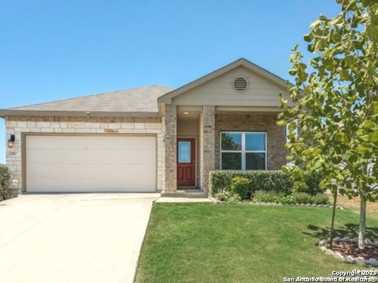 texas home for sale at 3107 Saturn Path in Converse, TX 78109