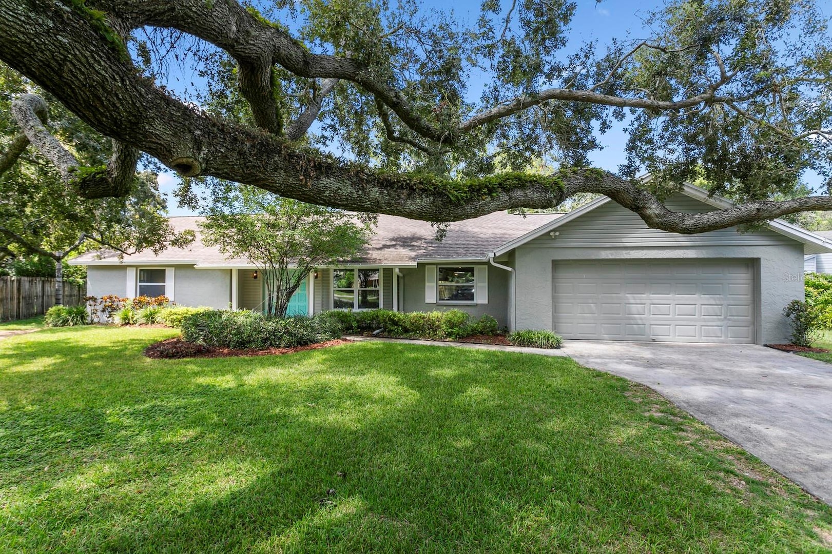 13536 Lake Magdalene Dr Tampa, FL 33613 Lake Magdalene Arms Estates