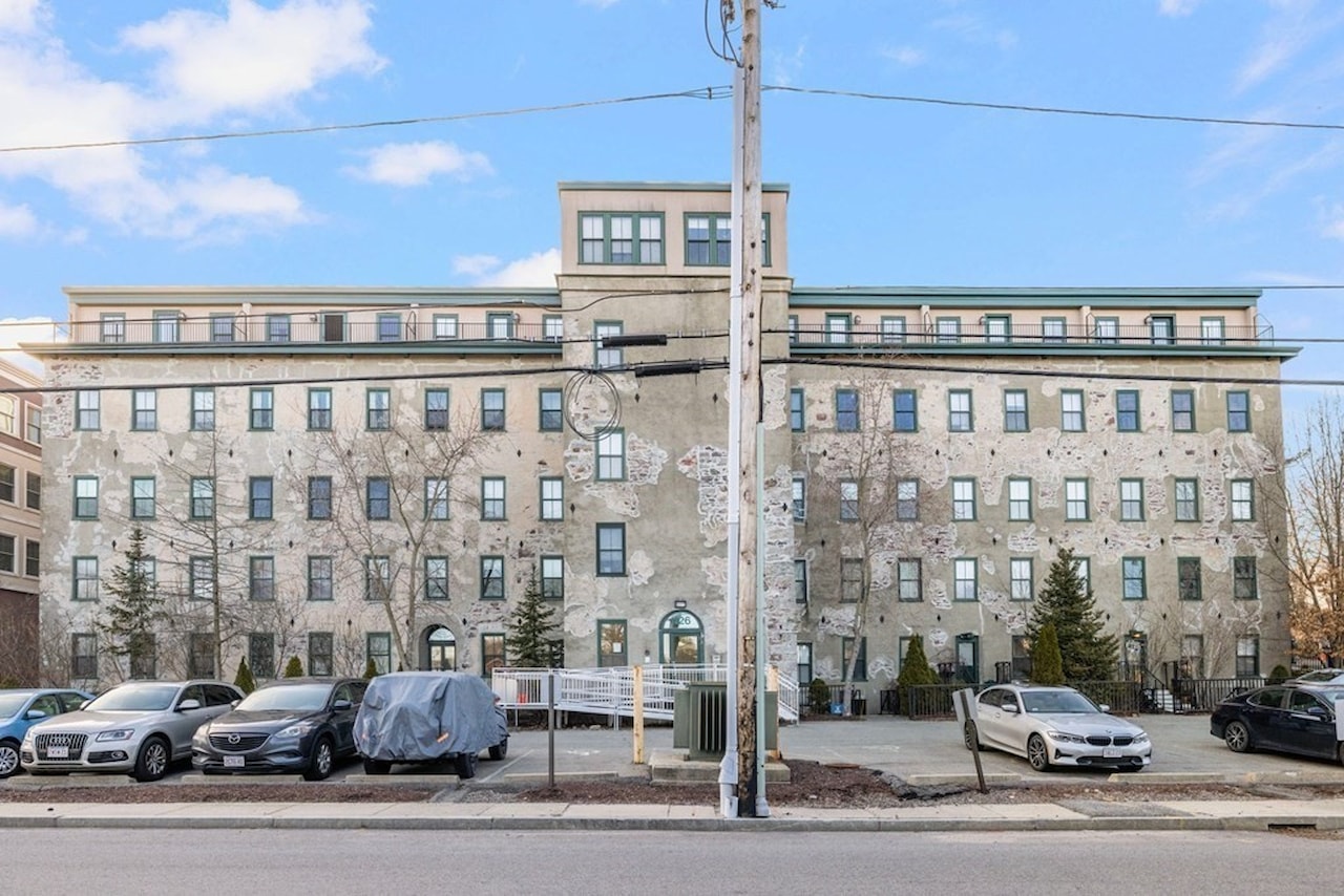 426 Mount Hope Street 401 North Attleboro, MA 02760 MLS 73162516