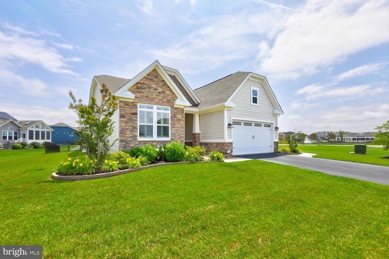 Peninsula Lakes 32016 Ivory Gull Way Millsboro DE home for sale BEACHLIFE