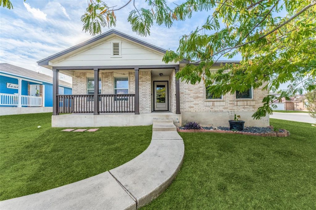 239 Saint Marys DR, Hutto, TX 78634 MLS 6557356 Lakeside Estates