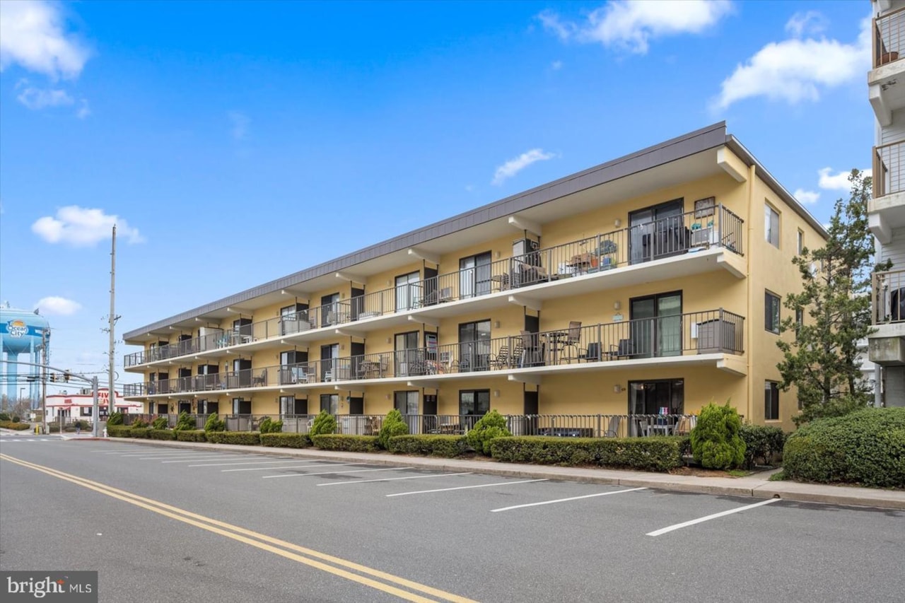 14 136th St 101 Ocean City MD is a condo for sale BEACHLIFE Sunspot