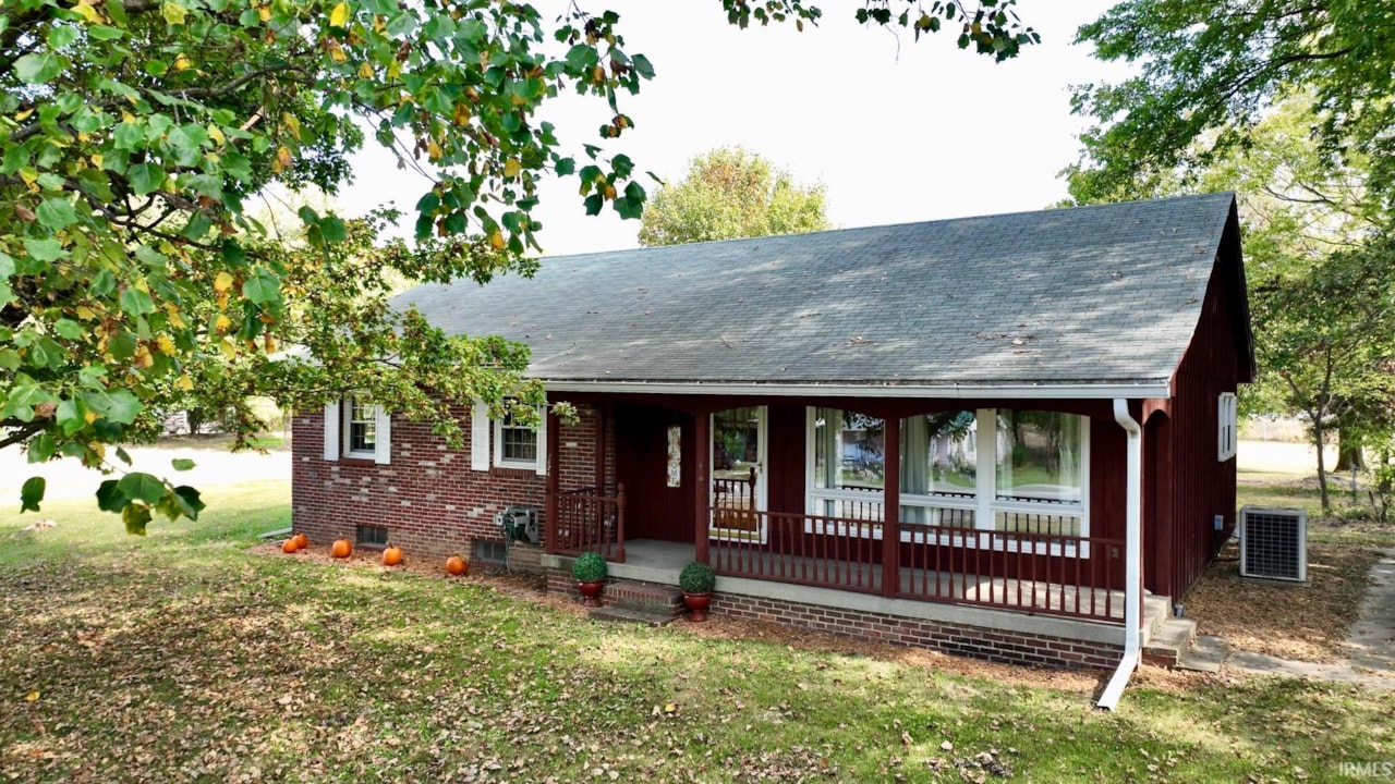 F.C. Tucker Emge Homes for Sale 2824 S Old US 41 Vincennes IN