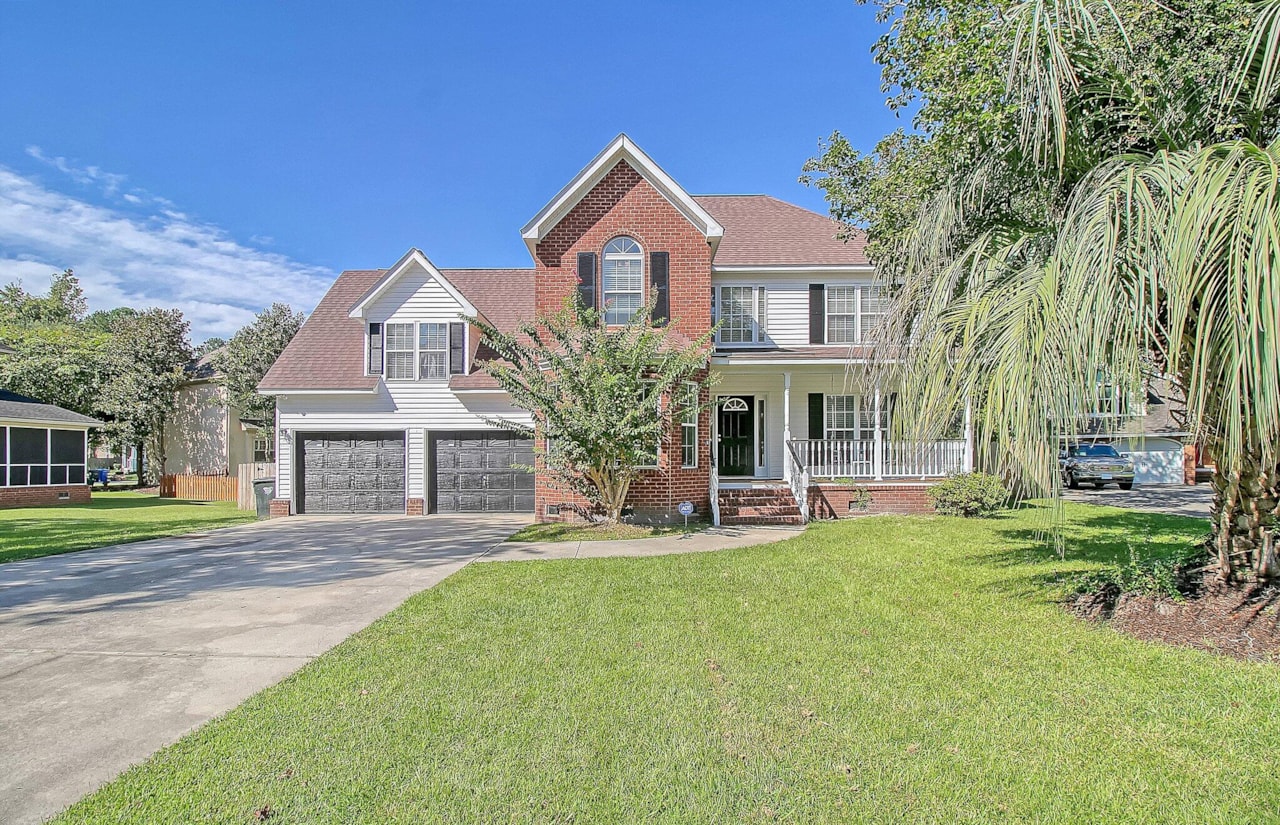 Home For Sale in Whitehall North Charleston Dorchester. 8701 Caspiana