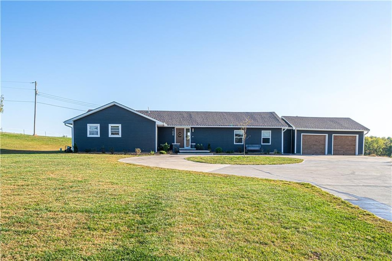 106 SE Grand Dd Hwy Faucett, MO 64448 MLS 2458734