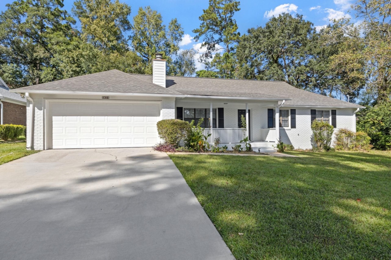2416 Wintergreen Rd Tallahassee, FL 32308 in Meadowbrook