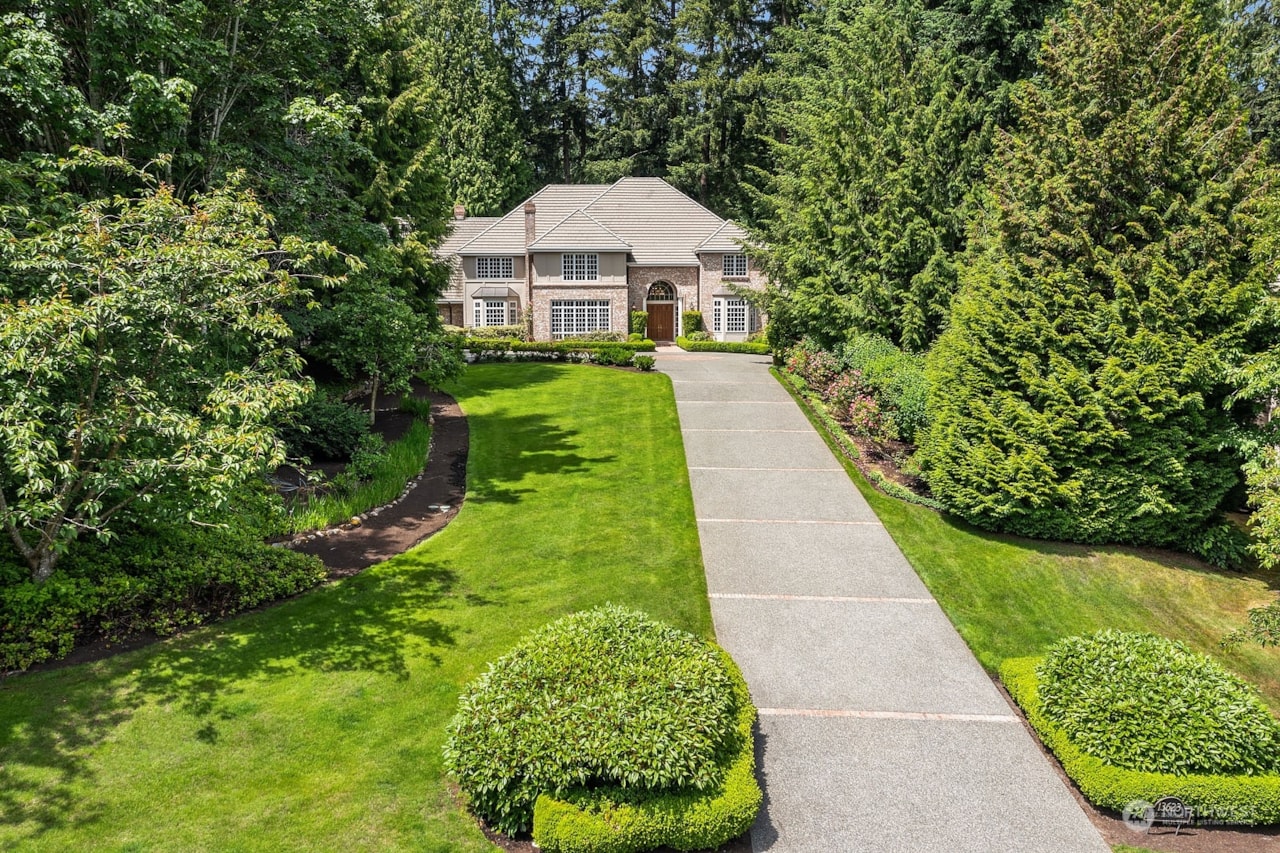 home for sale at 13623 NE 32nd Place Bellevue, WA 560 Kirkland/Bridle