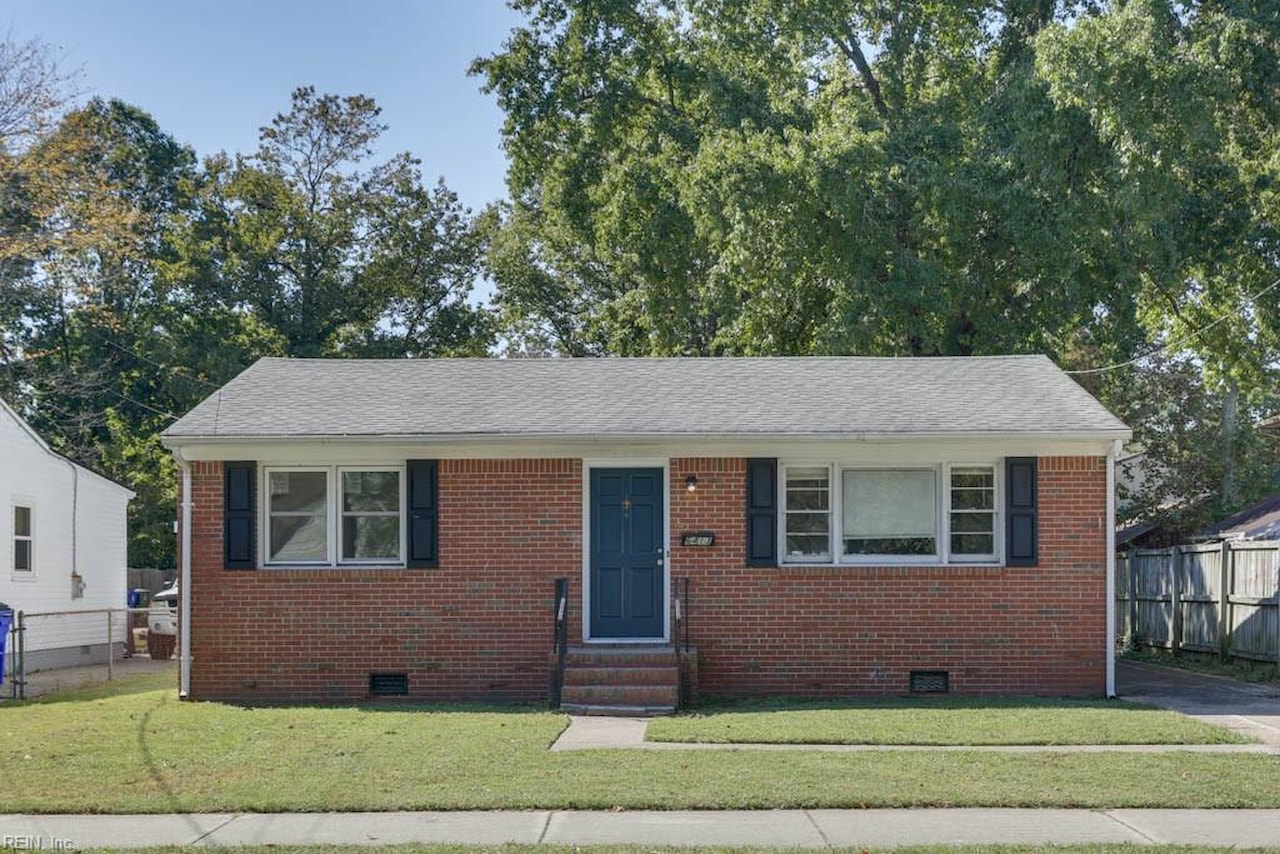 6413 Edward St Norfolk, VA 23513 home for sale, MLS10506862 Crescas