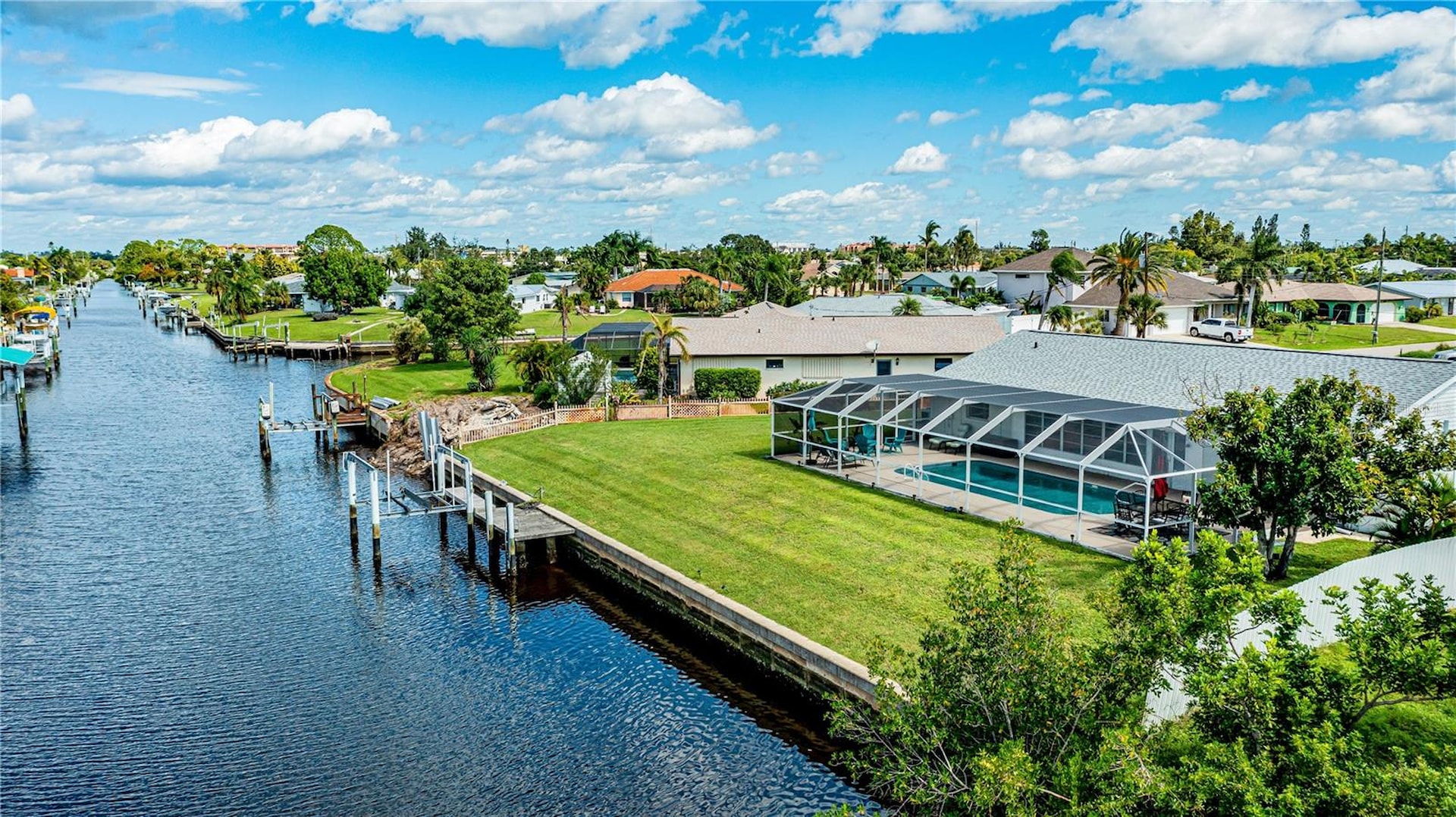 156 Cambridge Dr NW, Port Charlotte, FL 33952 MLS C7482085