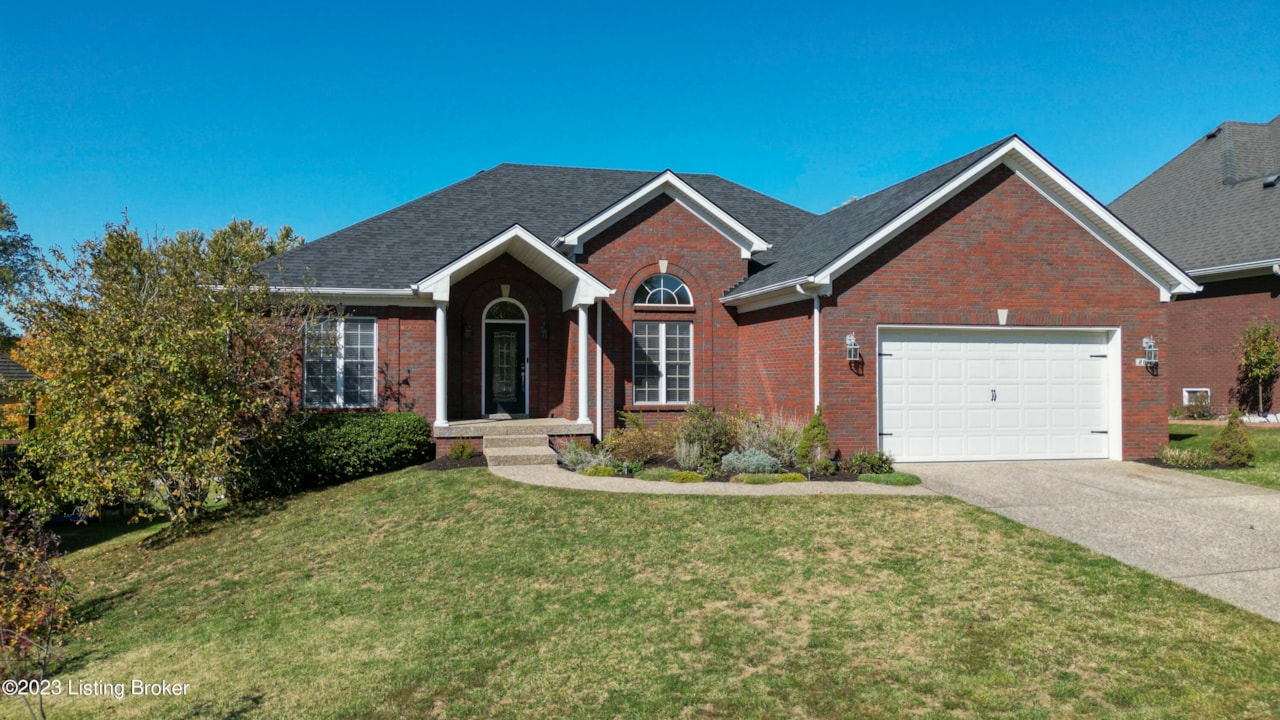 2811 Windsor Lakes Pkwy Louisville, KY 40214 MLS 1648355