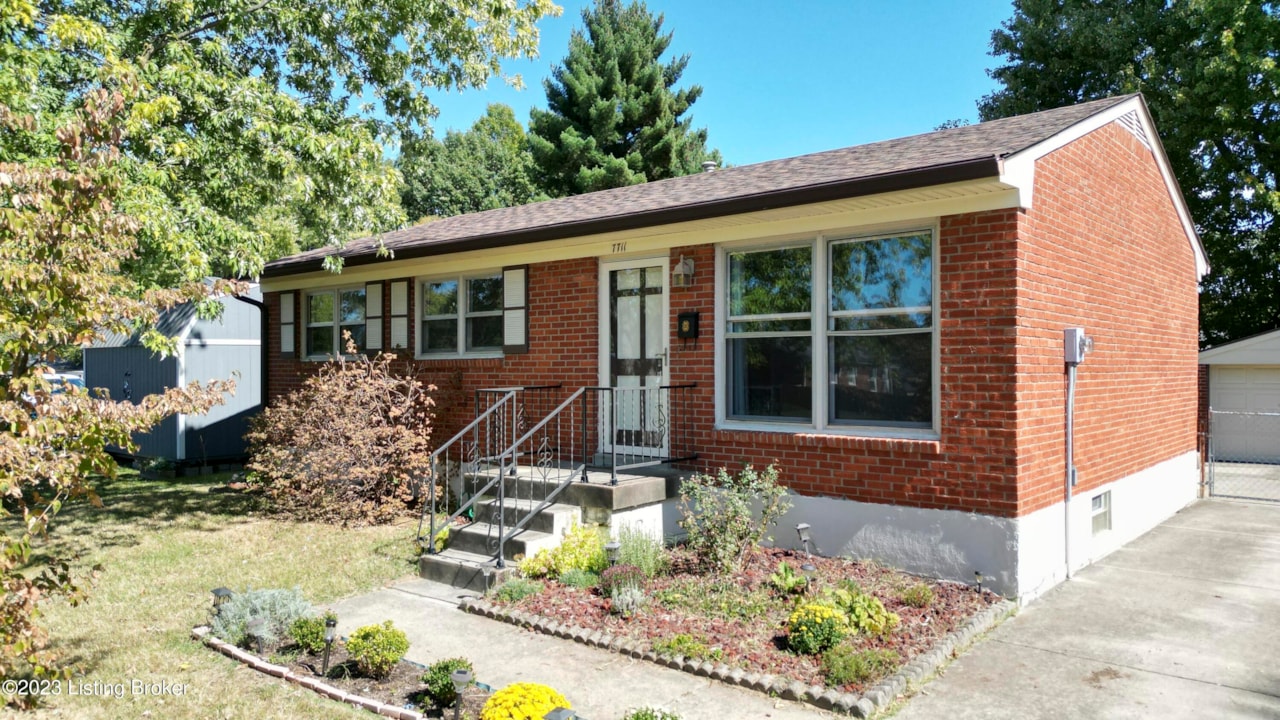 7711 Kenhurst Dr Louisville, KY 40258 MLS 1647299