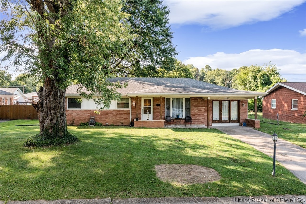 1805 N Larkspur Dr Jeffersonville, IN 47130 MLS 202309664