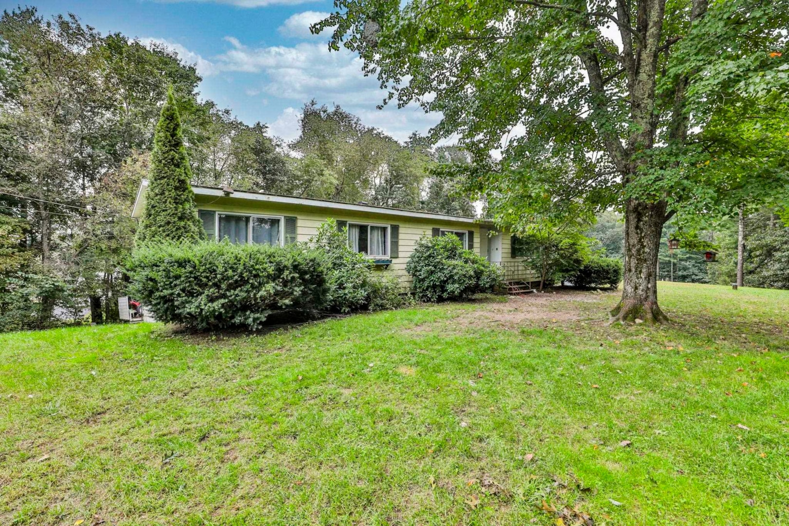 38 Ponemah Rd Amherst 03031 NH home for sale 399,900 4975564