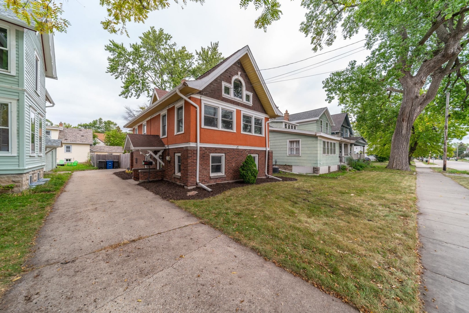 104 E Irving Ave Oshkosh, WI 54901 home for sale, MLS50280872