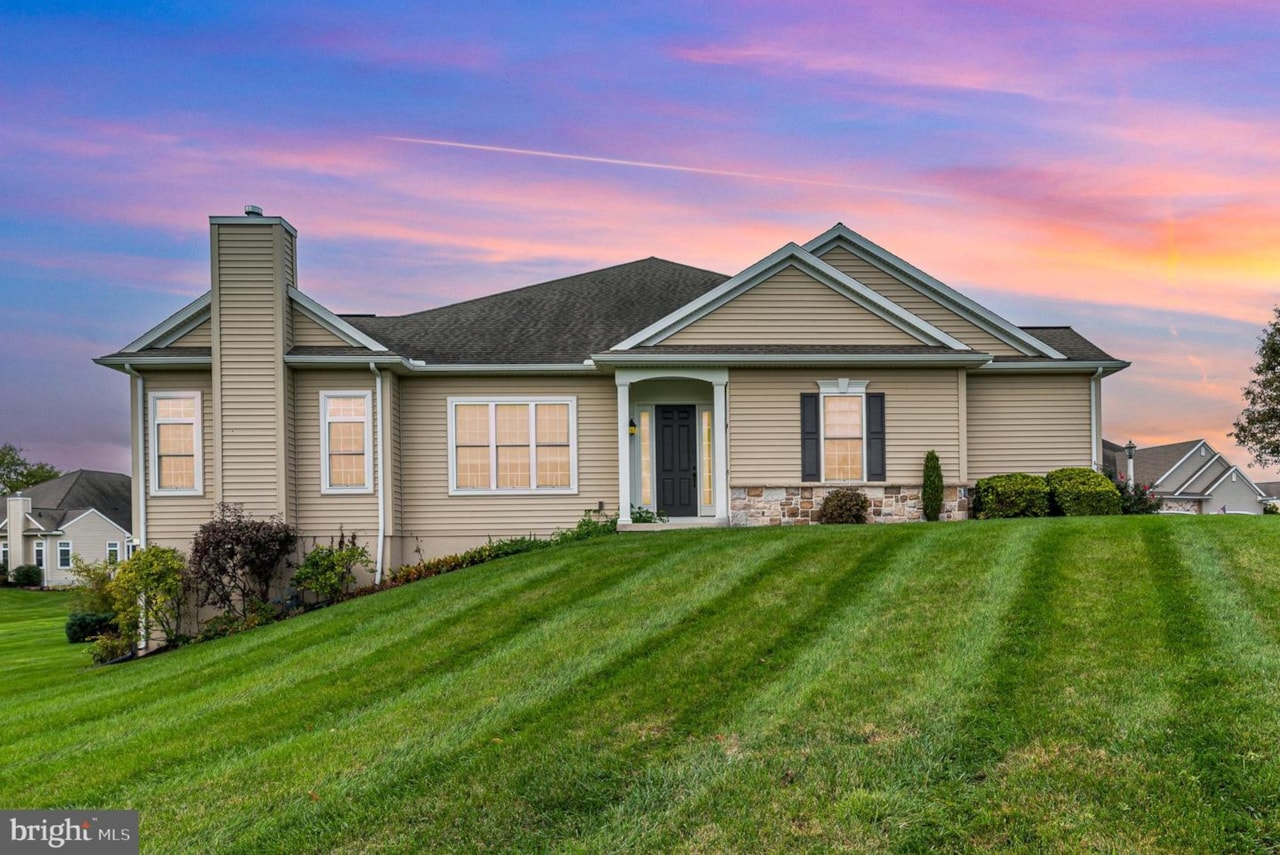 212 Daisy DrSilver Spring Twp SOON! home to