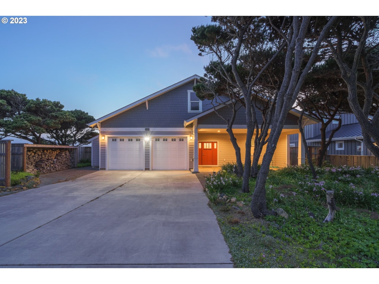 966 Beach Loop DR, Bandon, OR 97411 home for sale for Sale 998,000