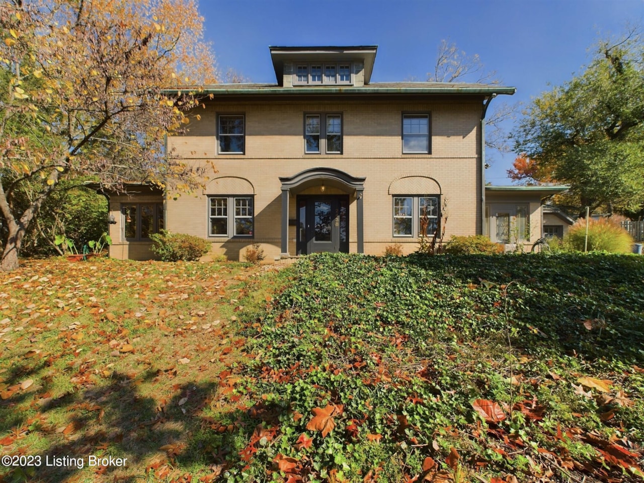 2438 Saratoga Dr Louisville KY 40205 MLS1649092