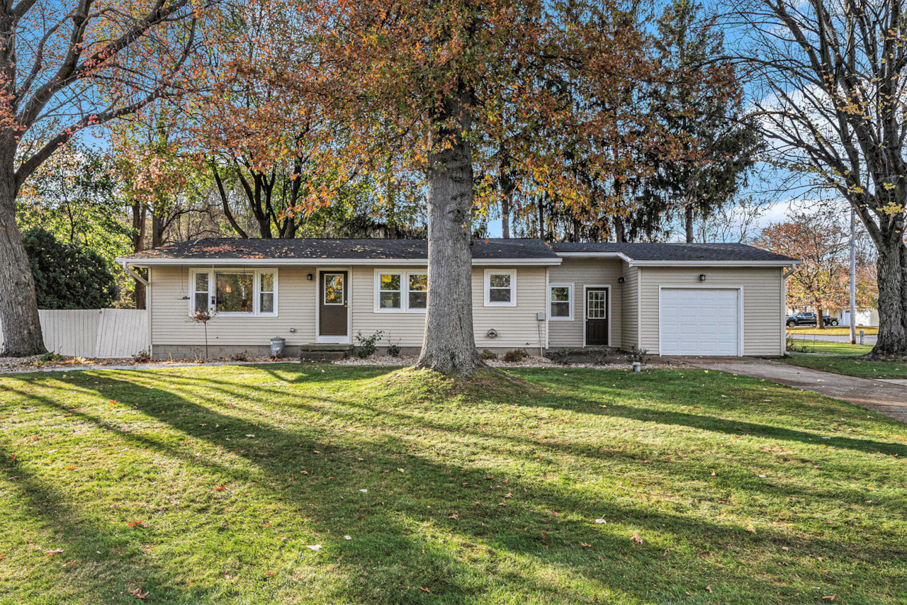 5924 Burton St SE Grand Rapids, MI 49546 MLS 23141047