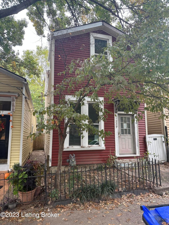 1239 Hull St Louisville KY 40204 home for sale MLS 1649301