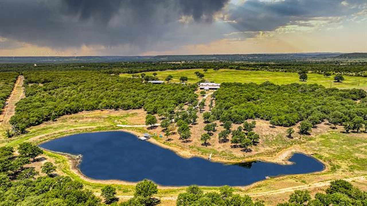 651 Eason Road, Jacksboro, TX 76458