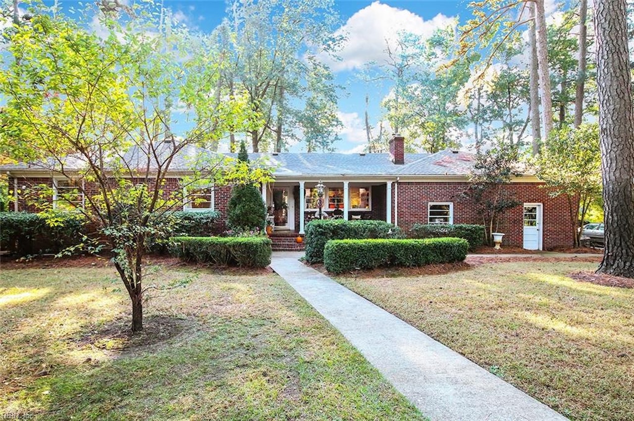 4317 N Witchduck Rd Virginia Beach, VA 23455 MLS 10508247