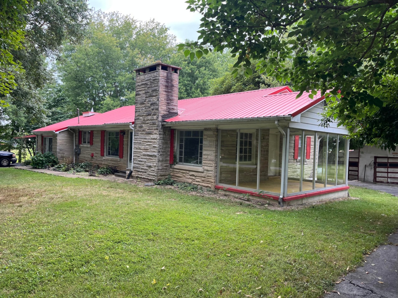 1033 Main St, Russell Springs, KY 42642 MLS 23019345 100,000