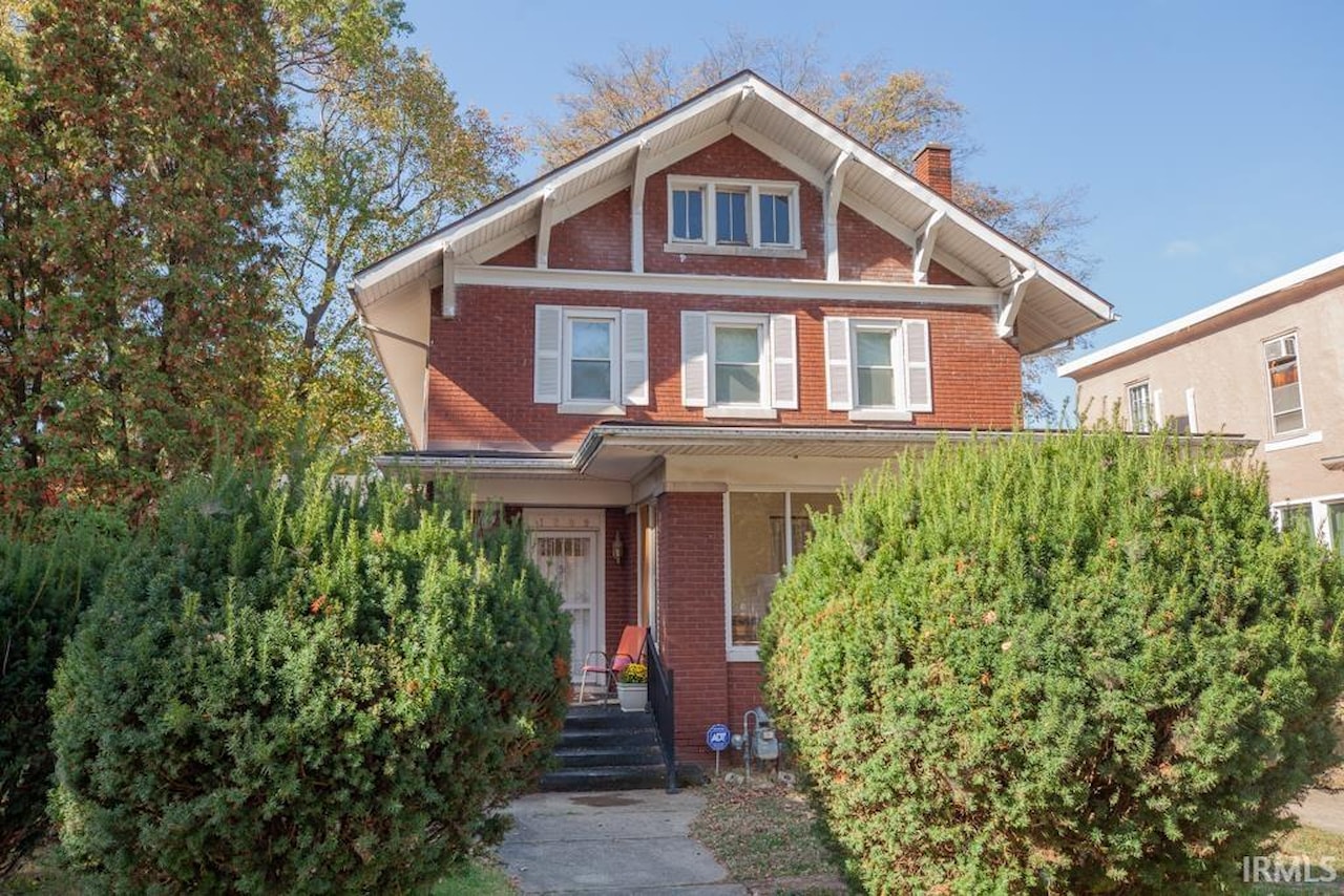 F.C. Tucker Emge Homes for Sale 1209 East Park Drive Evansville IN