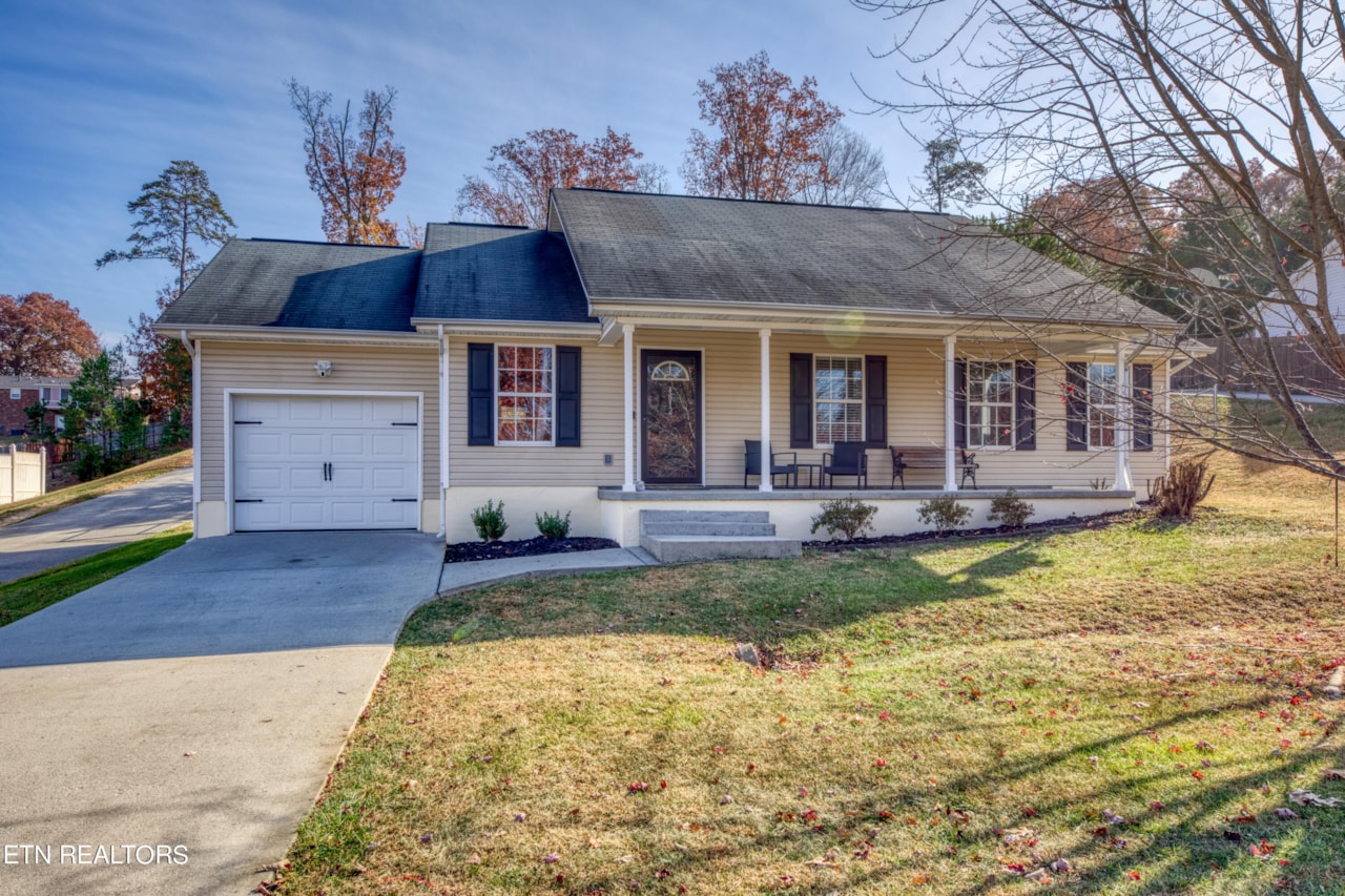 4812 Bradshaw Rd Knoxville, TN 37912 MLS 1245818