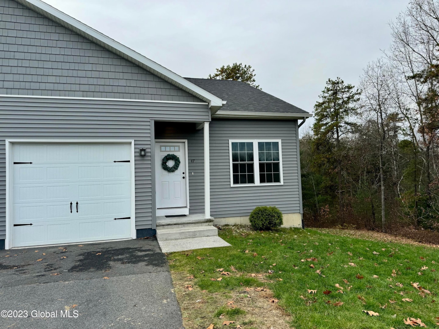 47 Smoke Ridge Rd Queensbury, NY 12804 MLS 202328347