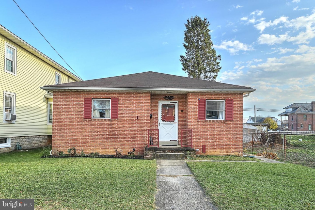 412 North St Mcsherrystown, PA 17344 MLS PAAD2011150