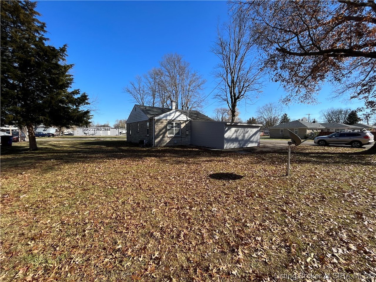 722 Parallel Ave Sellersburg, IN 47172 MLS 2023011880