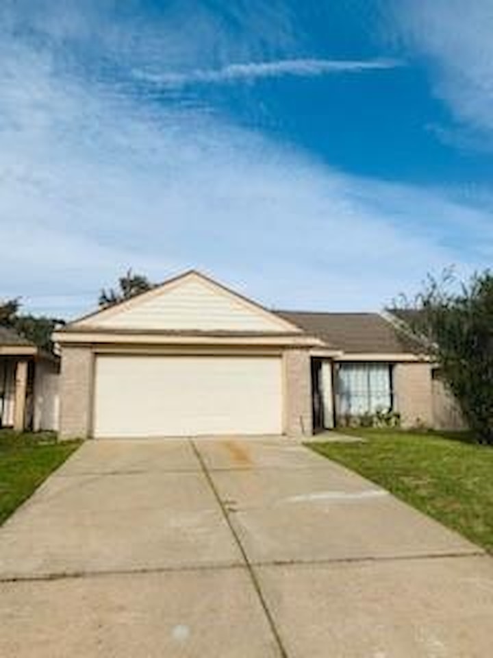 10610 Sherburne Dr Houston, TX 77072 home for sale