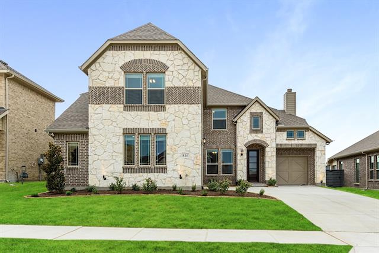 PHOTOS & DETAILS 816 Blue Yucca Lane, Little Elm, TX 76227 For Sale