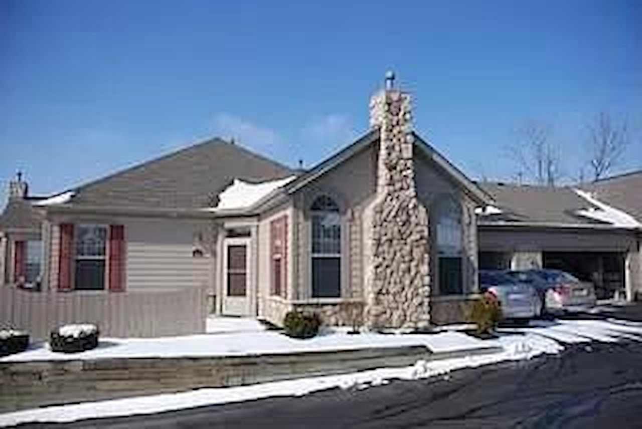 For Sale 271,000 A condo for sale for sale at 64 Villamere Drive