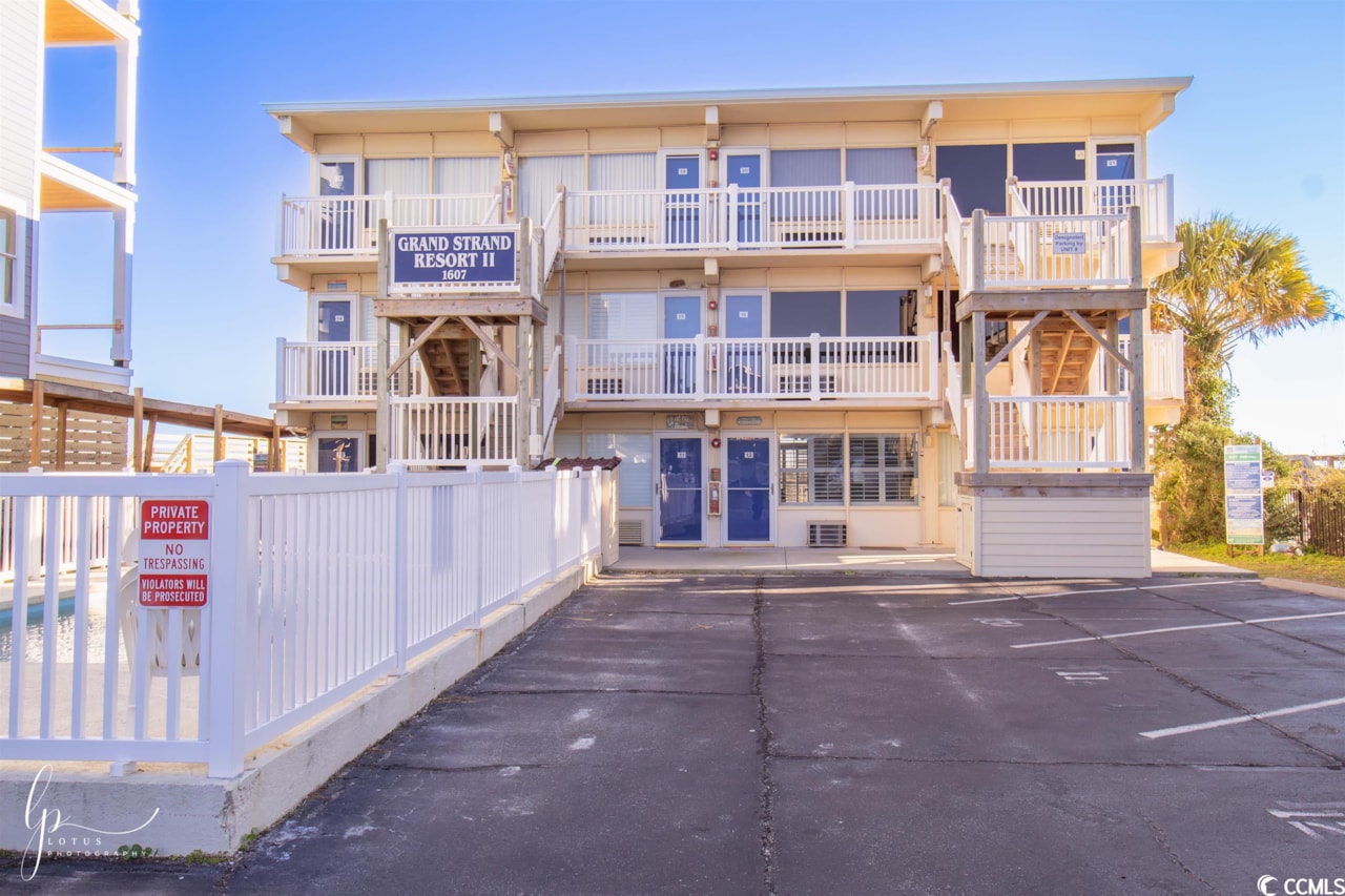 1607 S Ocean Blvd. 12 North Myrtle Beach, SC 29582 MLS 2324213