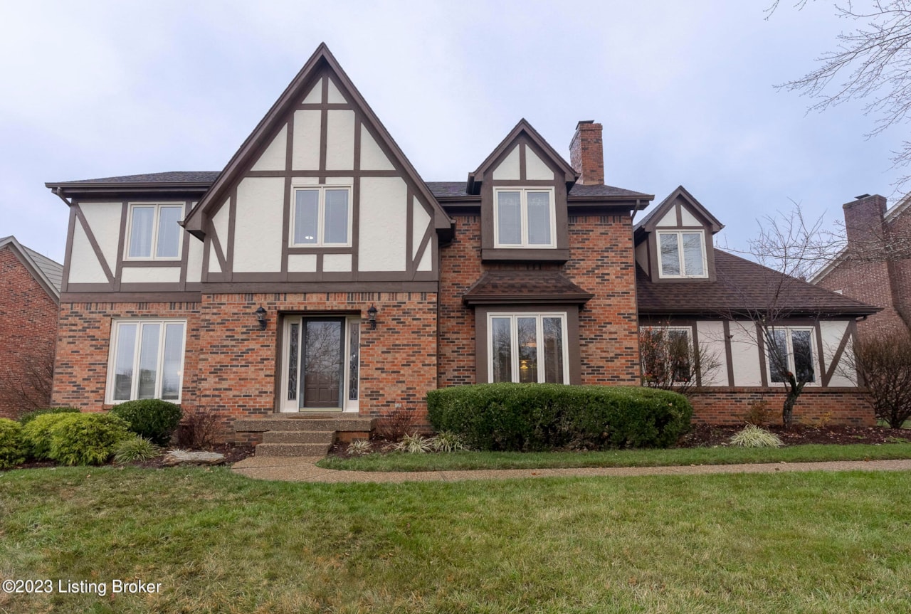1006 Lake Forest Pkwy Louisville, KY 40245 MLS 1650725