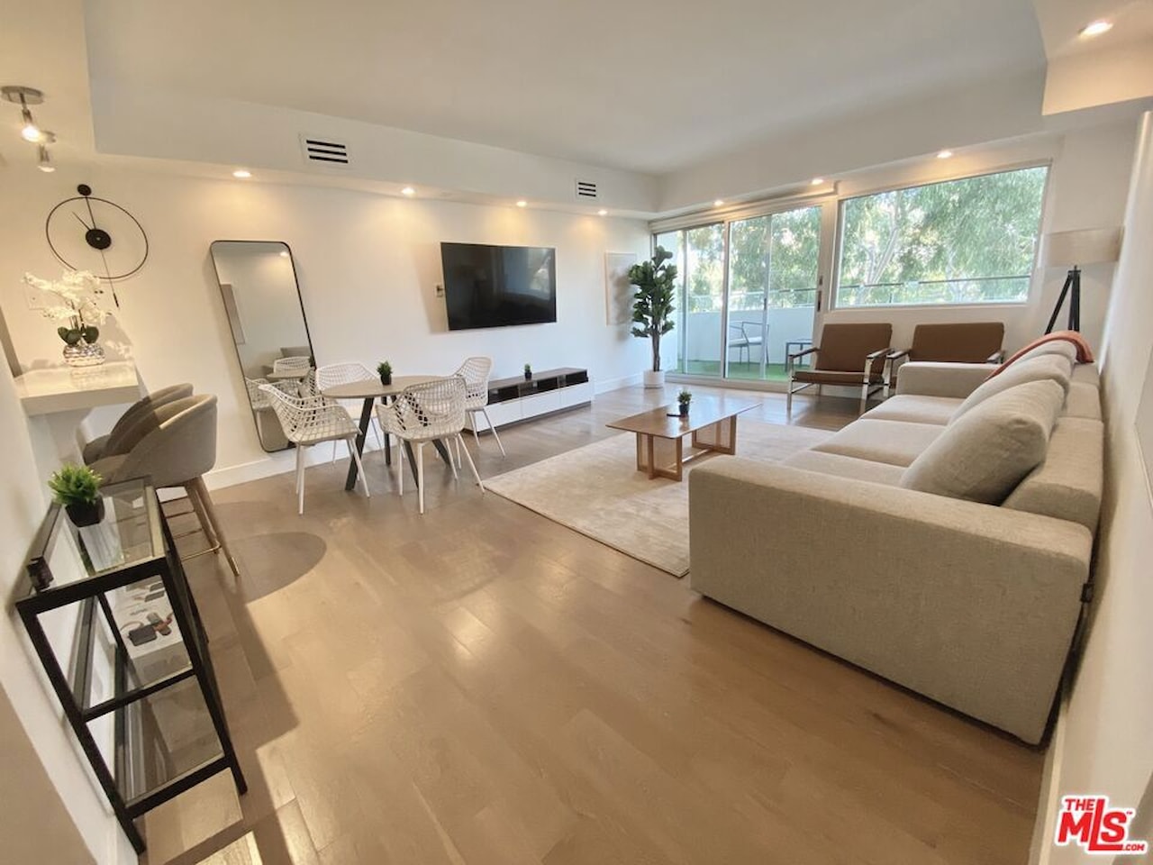 838 N Doheny Dr #604, West Hollywood, CA 90069 | RubyHome